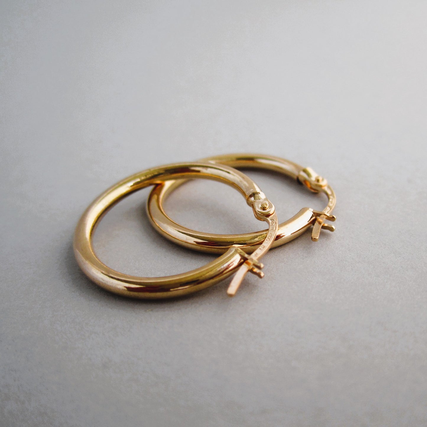 Creole 9ct Gold Hoop Earring 15mm