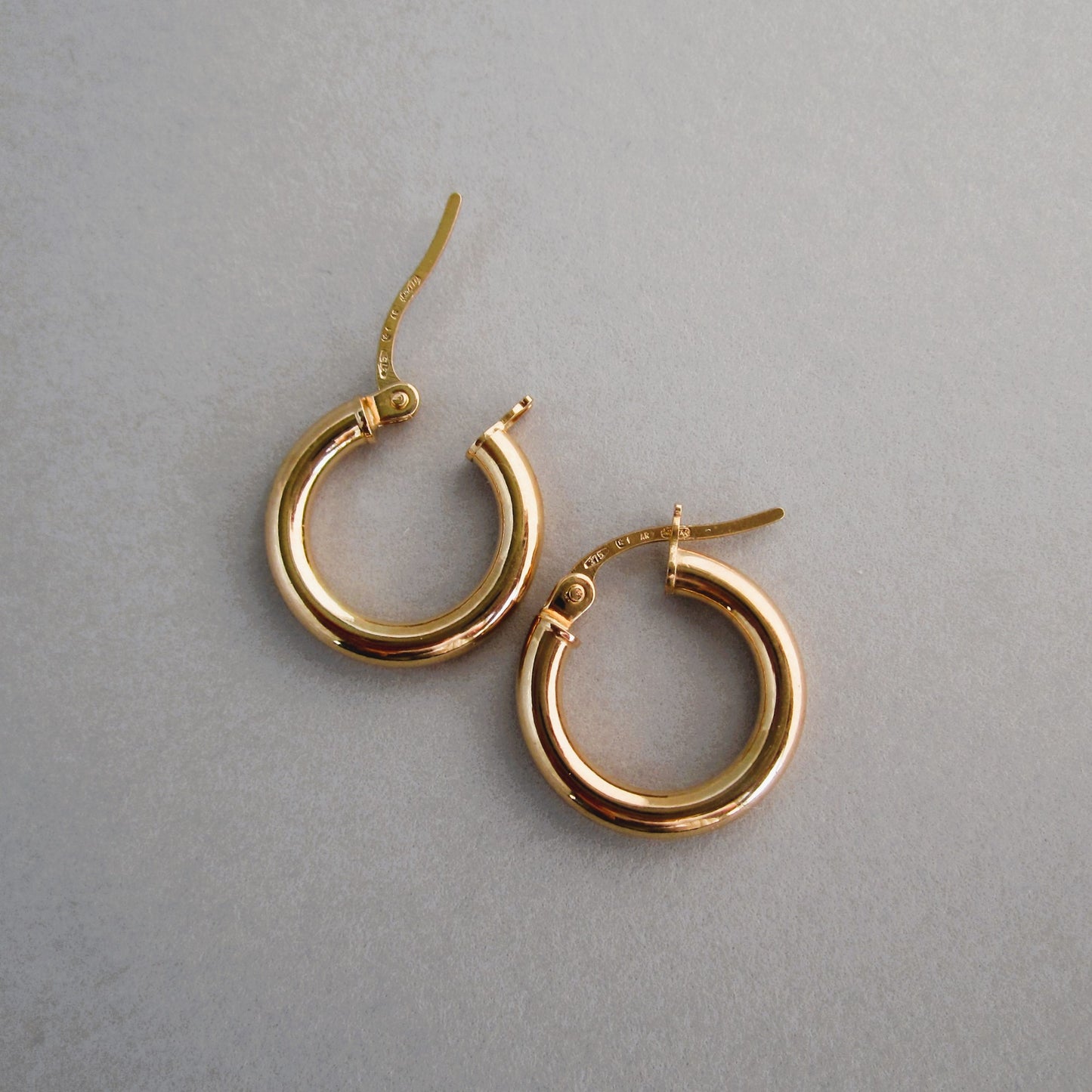 Creole 9ct Gold Hoop Earring 10mm