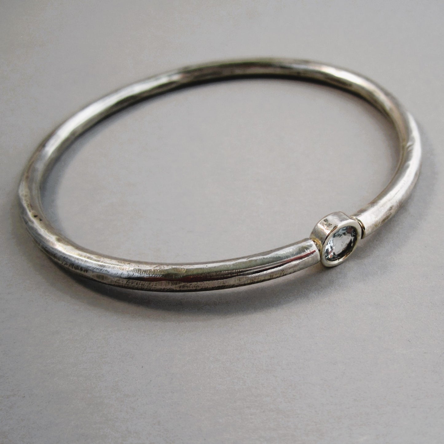 Suspension Sterling Silver & Aquamarine Oval Bangle