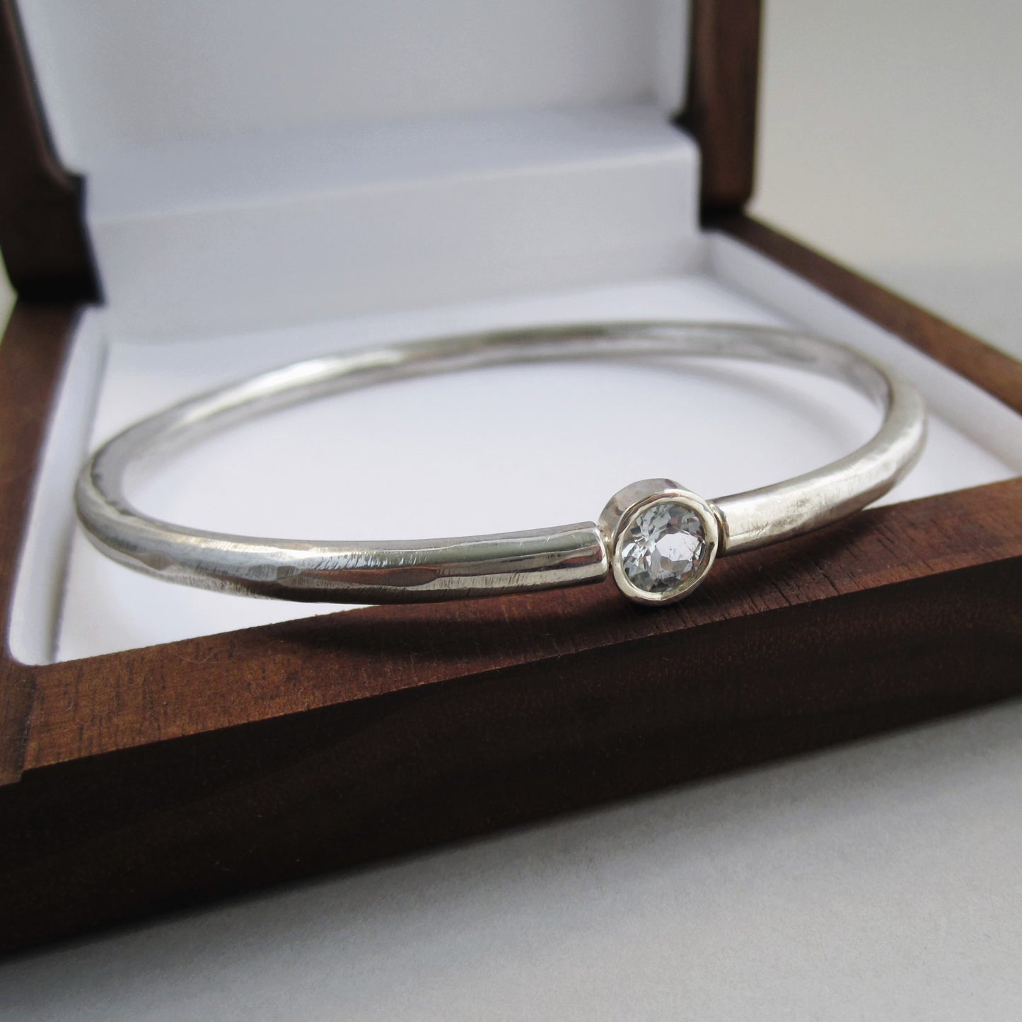 Suspension Sterling Silver & Aquamarine Oval Bangle
