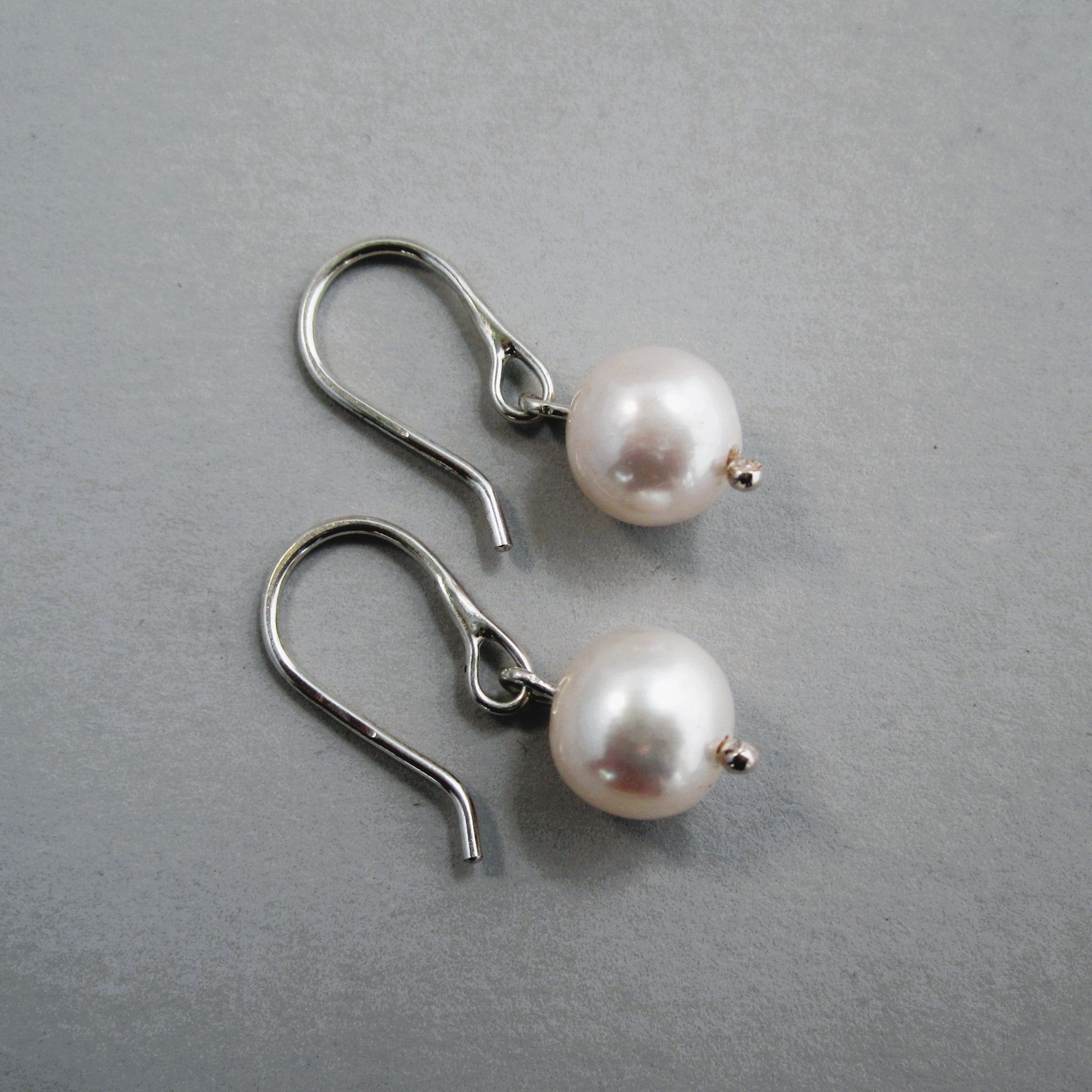 Ivory pearl drop earrings deals