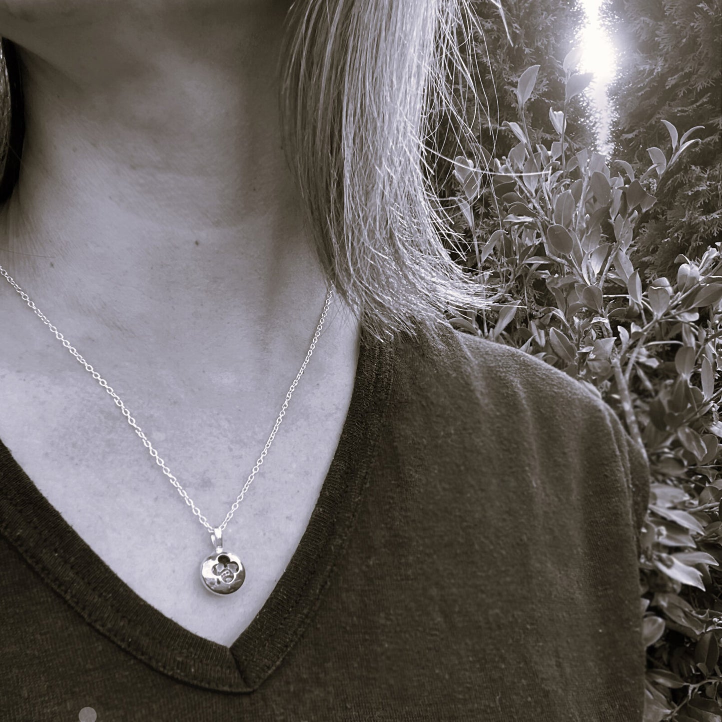 Quatre Dome Silhouette Necklace Sterling Silver